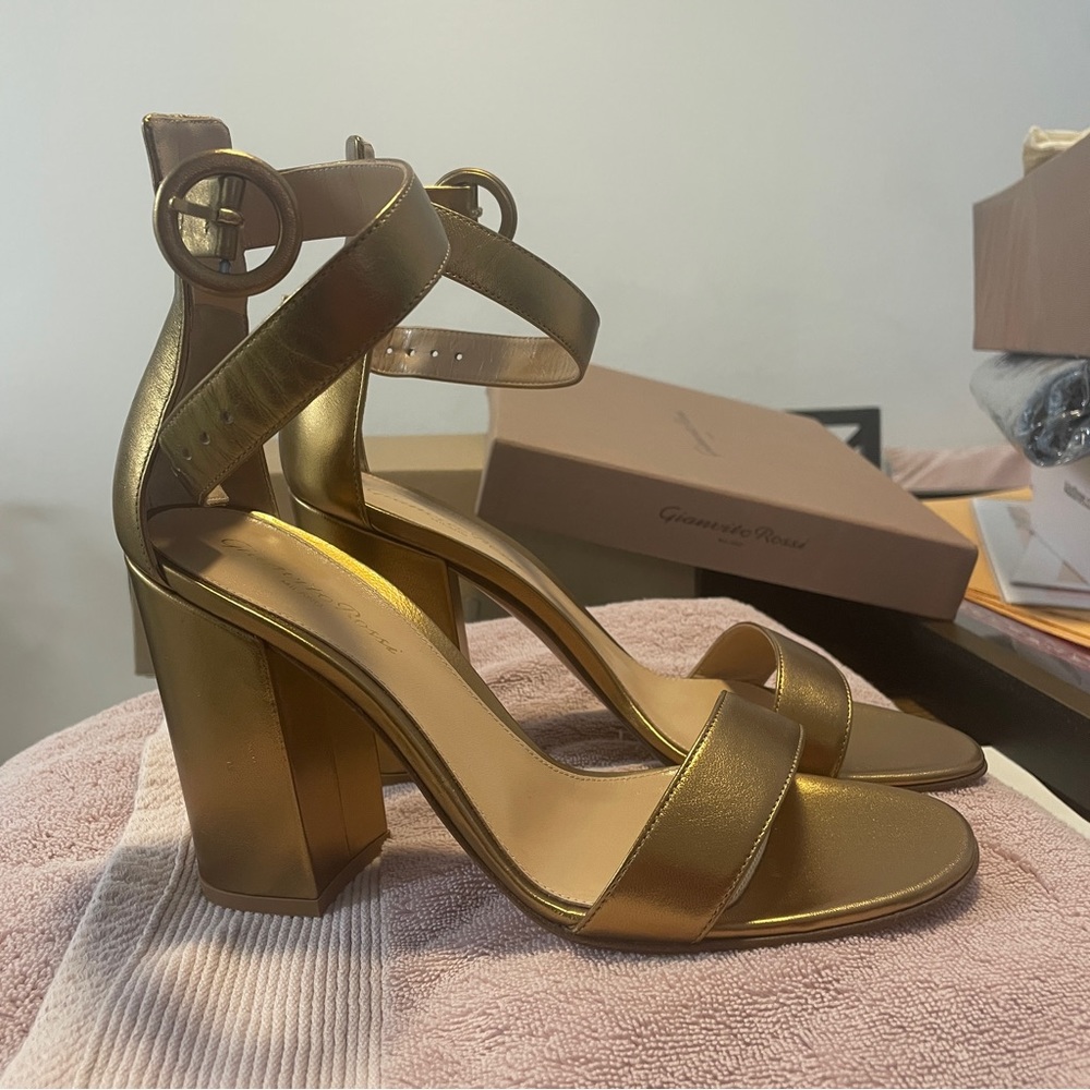 Gianvito Rossi high heel